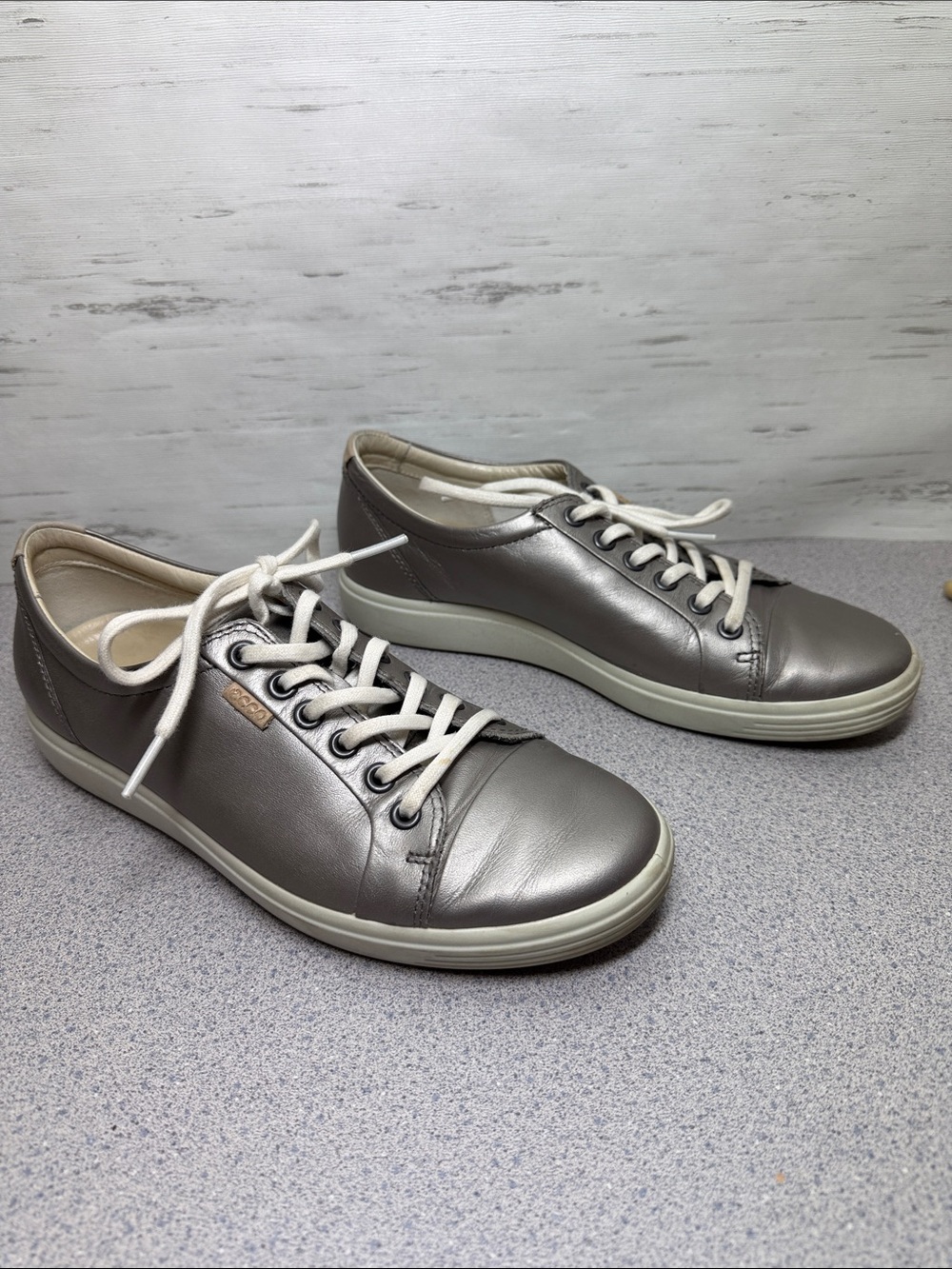 Ecco Men’s Lace-Up Sneakers in Metallic Gray with White Soles
